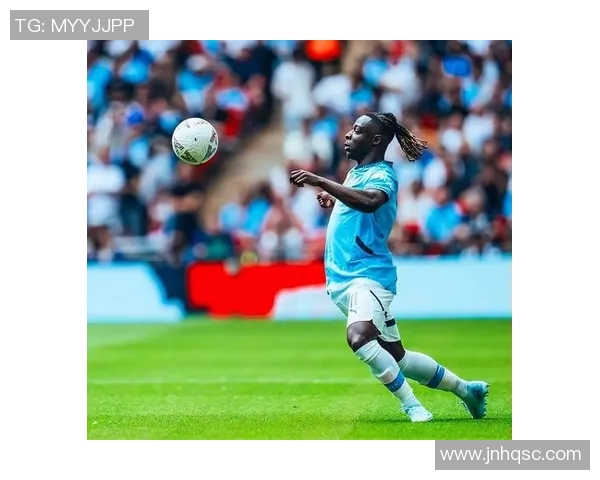 足球球星心碎时刻盘点：那些令人失望的瞬间背后的无奈与泪水